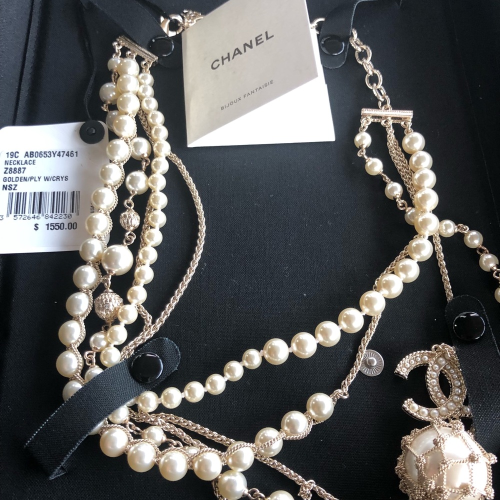 Brand new chanal necklace